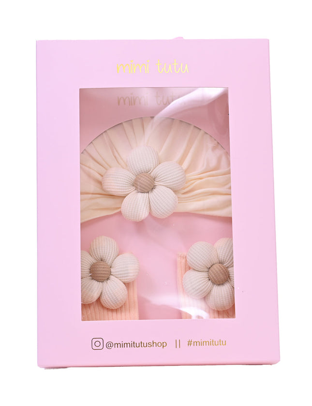 Beige Flower Pastel Accent Gift Set