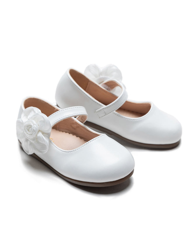 White Yasmine Blooming Flats
