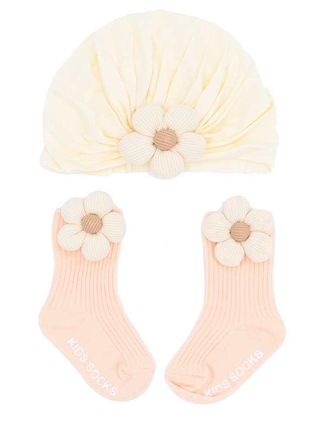 Beige Flower Pastel Accent Gift Set