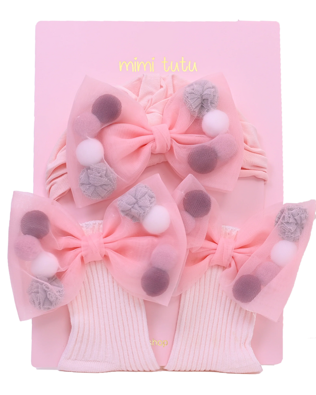 Pink Bow and Multicolored Accent Gift Set
