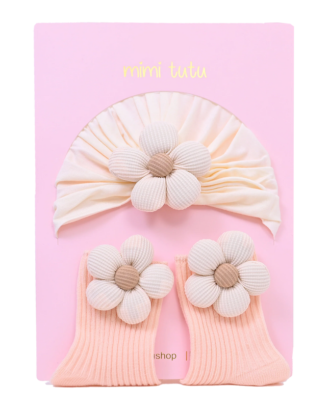 Beige Flower Pastel Accent Gift Set
