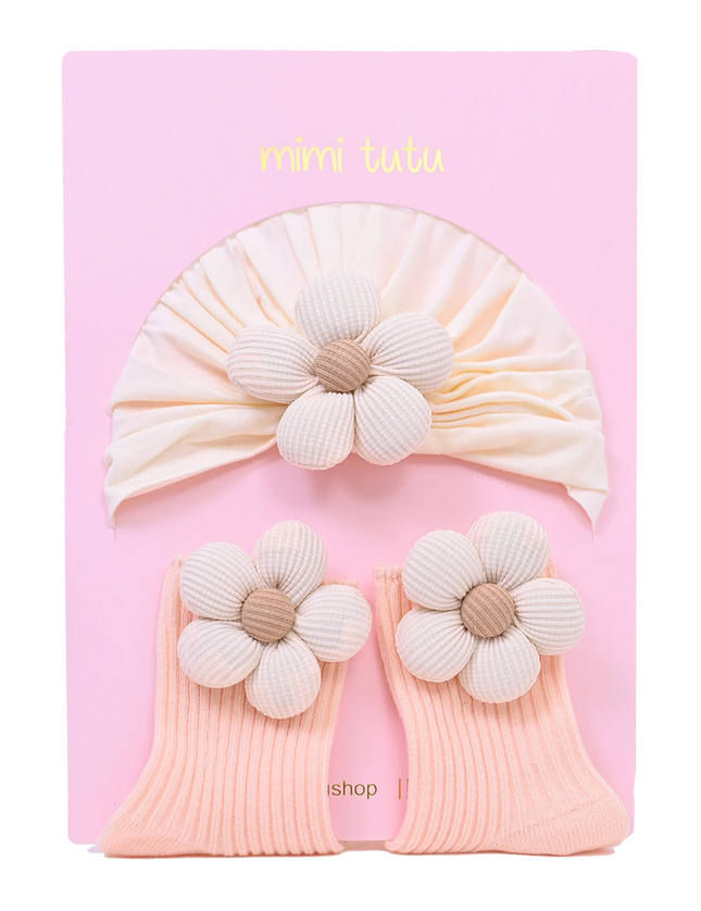 Beige Flower Pastel Accent Gift Set