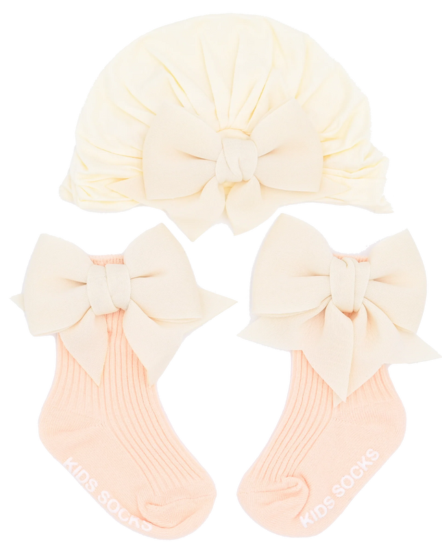 Ivory Bow Pink Sock Gift Set