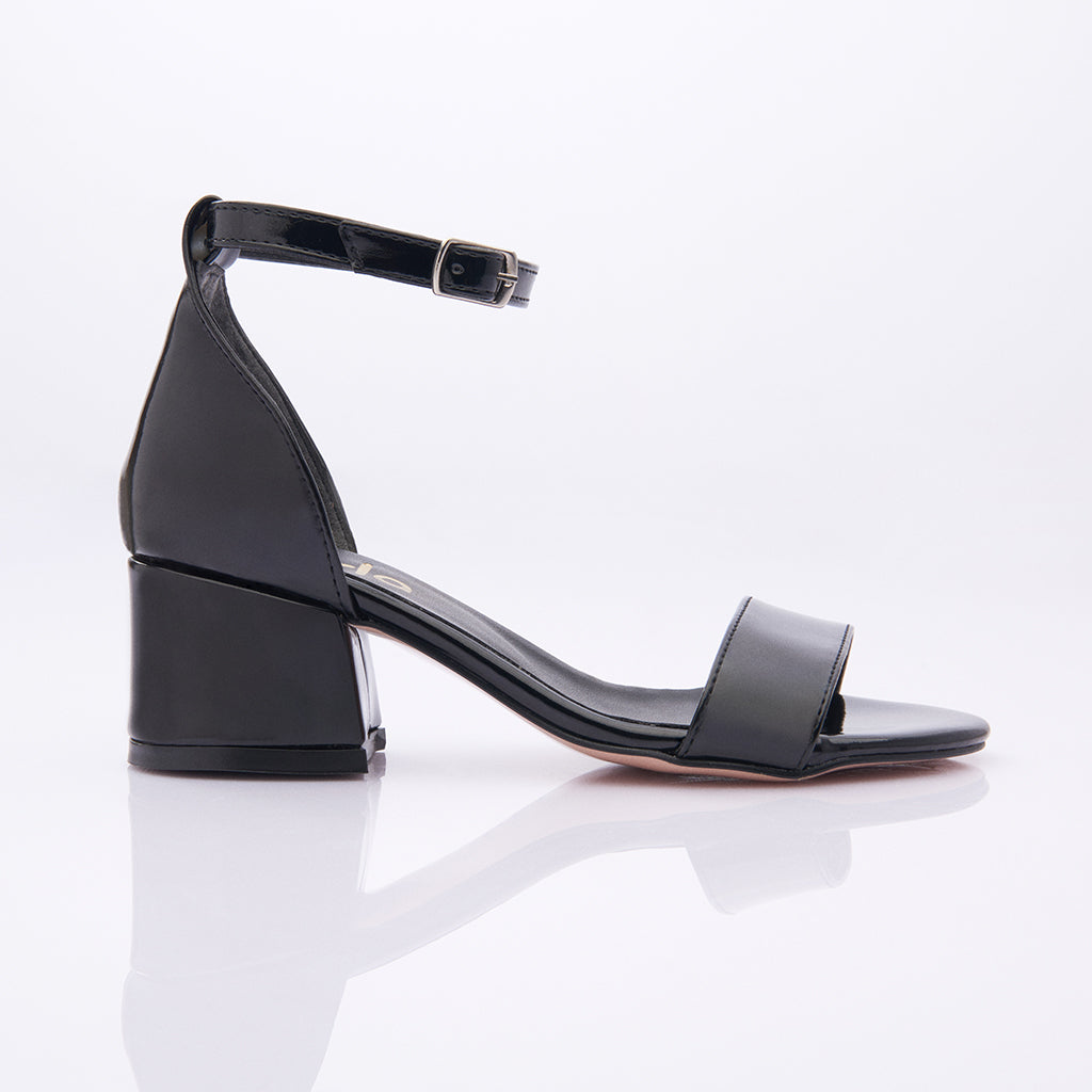 kids-atelier-perla-kid-girl-black-patent-strap-heels-fn01pf-black-black-patent